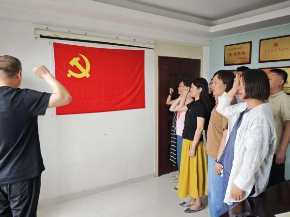 严守八项规定 喜迎“七一”华诞——爱游戏官方网页版-爱游戏(中国)
咨询党支部组织开展迎“七一”主题党日活动